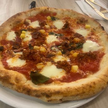 Divino Pizzeria & Bar - Island Pizza - Pizza Near Me - Ajax, Ontario