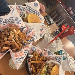 Bill's Burger, truffle fries