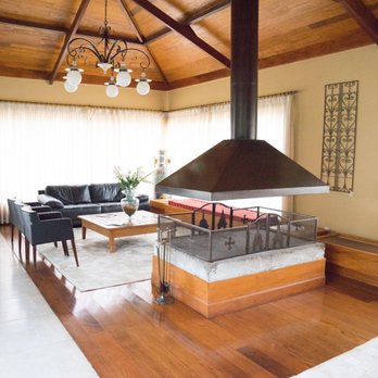 Santíssimo Resort - Tea is served every day at 5pm in this sitting room. - Resorts Near Me - Tiradentes, MG