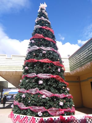 Waiʻanae Mall by null