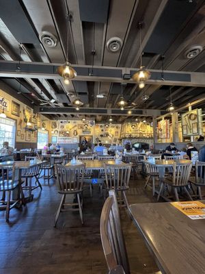 Cracker Barrel Old Country Store by null