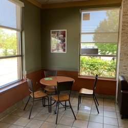 Tim Hortons - Standard dining