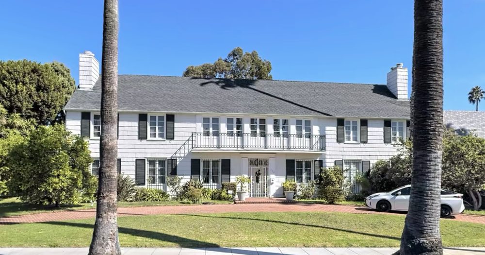 Slide of AV Roofing & Construction