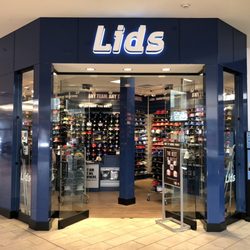 Lids - Second Level Oak Park Mall Near Macy's