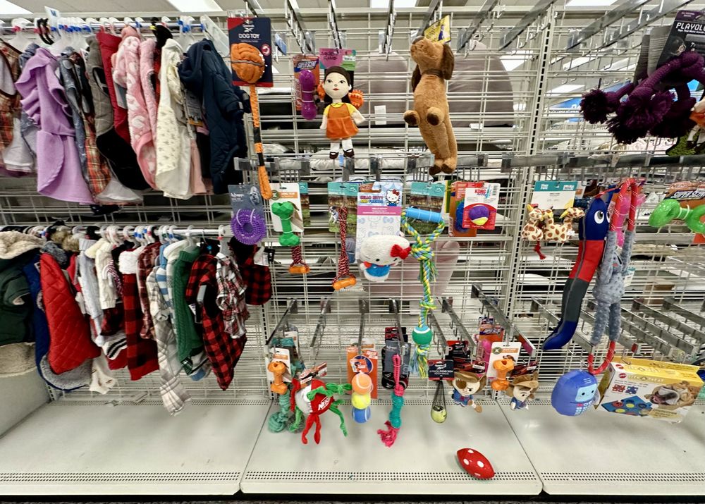 Ross Dress for Less Logo