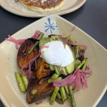 Snooze, an A.M. Eatery - Smash Potato veggie smash up - Breakfast & Brunch Near Me - Lone Tree, Colorado Snooze, an A.M. Eatery - Smash Potato veggie smash up - Breakfast & Brunch Near Me - Lone Tree, Colorado