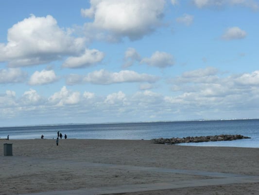 Bellevue Beach by null