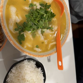 Yozi - 8th Ave - Sauerkraut fish stew - Shanghainese Near Me - Brooklyn, New York