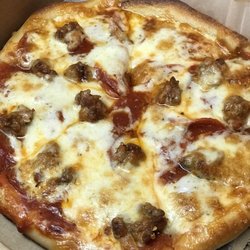 Leonardo's Pizza - Small pepperoni and sausage