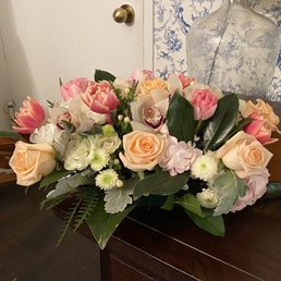 Floral arrangement Floral arrangement