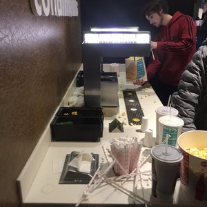 AMC WEST CHESTER 18 - 54 Photos & 53 Reviews - Cinema - 9415 Civic