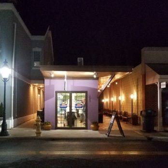 Island Creamery - As picturesque as it gets - Ice Cream & Frozen Yogurt Near Me - Berlin, Maryland