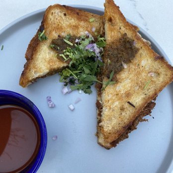 Humdinger Brewing - Quesabirria Grilled Cheese - New American Near Me - Arroyo Grande, California Humdinger Brewing - Quesabirria Grilled Cheese - New American Near Me - Arroyo Grande, California