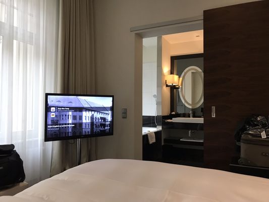 Roomers Berlin Steinplatz, Autograph Collection by null