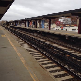 Mt Vernon West Metro North Station - Sometimes a ghost town and sometimes crowded. - Train Stations Near Me - Yonkers, New York Mt Vernon West Metro North Station - Sometimes a ghost town and sometimes crowded. - Train Stations Near Me - Yonkers, New York