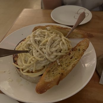 GIADA - Cacio e Pepe - Italian Near Me - Las Vegas, Nevada GIADA - Cacio e Pepe - Italian Near Me - Las Vegas, Nevada