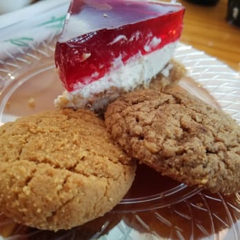 Back Home In Lahaina - Jello Cheesecake, PB and Chocolate Chip Cookies from Dessert Bar ! - Hawaiian Near Me - Carson, California