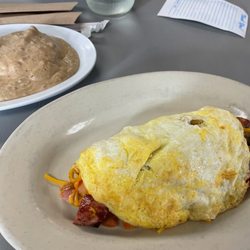 Bonnie & Clydes Appalachian Cuisine - Ham and cheese omelette
