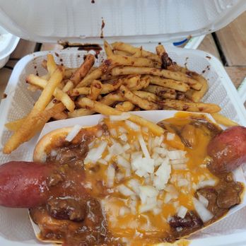 H & T Burgers - chili-dog - Burgers Near Me - Kaneohe, Hawaii