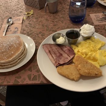 Kitchen - Pancake breakfast meal - New American Near Me - Las Vegas, Nevada Kitchen - Pancake breakfast meal - New American Near Me - Las Vegas, Nevada