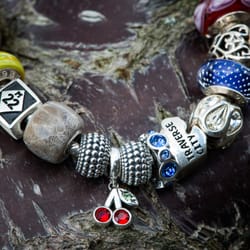 Nifty Things - Stunning combinations!