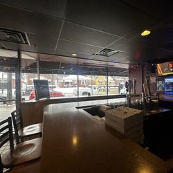 Mama Pepino's Pizza & Pub - Front of bar area