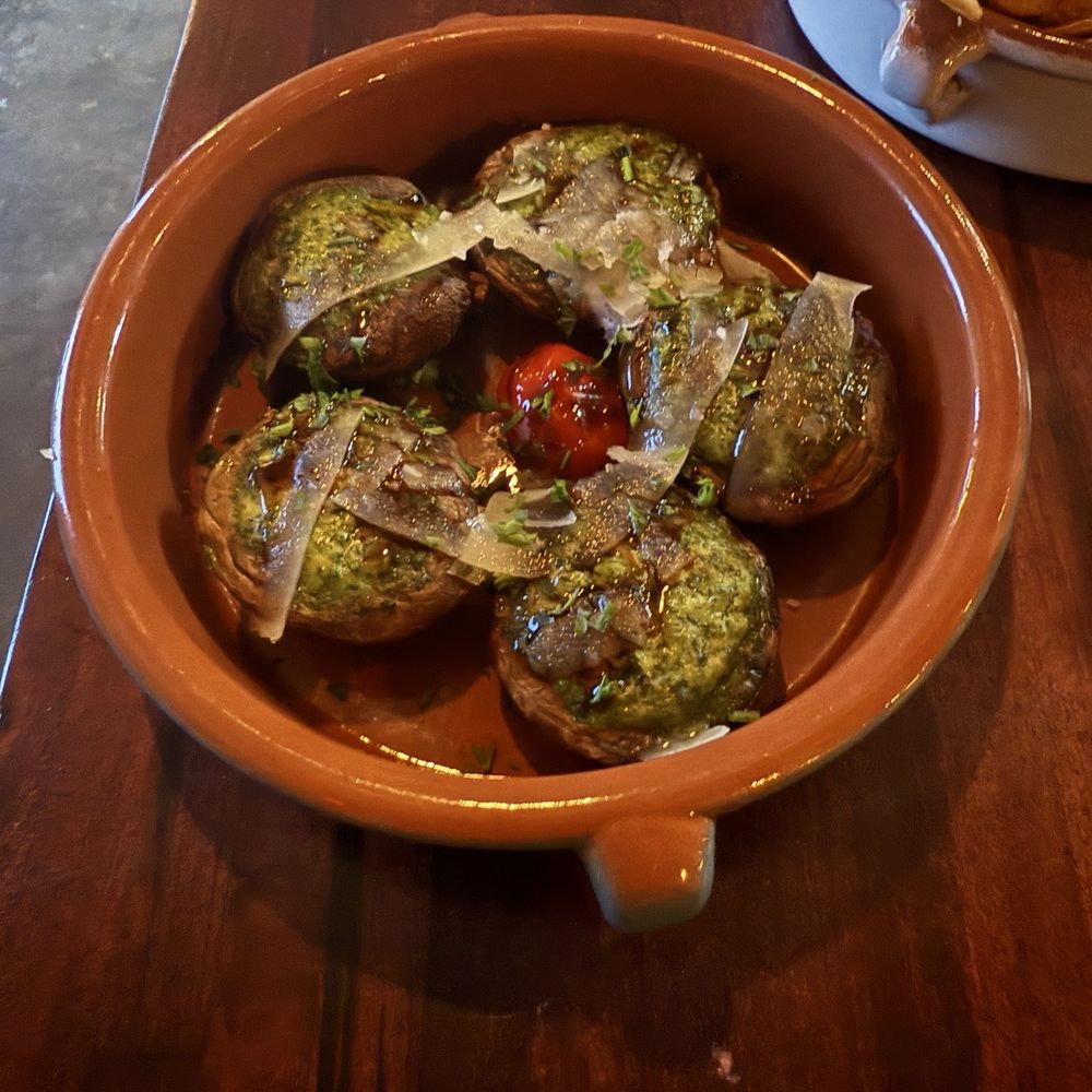 Debajo Tapas ABQ - Tapas champiñones - Spanish Near Me - Albuquerque, New Mexico Debajo Tapas ABQ - Tapas champiñones - Spanish Near Me - Albuquerque, New Mexico