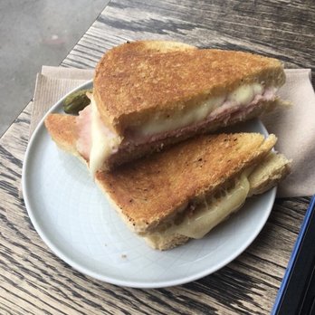 Lili & Oli - Grilled cheese sandwich - Cafes Near Me - Montreal, Quebec Lili & Oli - Grilled cheese sandwich - Cafes Near Me - Montreal, Quebec