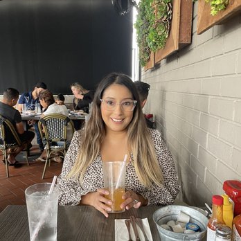 Off Street Cafe - Peach ice tea - American Near Me - Cerritos, California