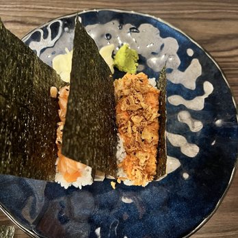 Chubby Curry - Salmon Handroll and Spicy Tuna Handroll - Japanese Curry Near Me - Covina, California