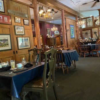 Janie Brown's Restaurant - Dining room - Seafood Near Me - Lacombe, Louisiana