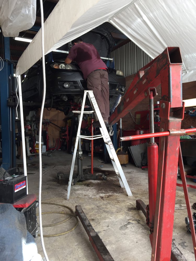 JOHNNY’S AUTOMOTIVE Updated October 2024 7308 Reindeer Trl, San