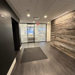 Maine Plastic Surgery - Elevator Foyer