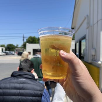 la Barbecue - Drinking a La Beer from Zilker Brewing in line. - Barbeque Near Me - Austin, Texas la Barbecue - Drinking a La Beer from Zilker Brewing in line. - Barbeque Near Me - Austin, Texas