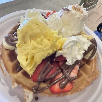 La Dolce Vita - Belgian Waffle with Toppings and 2 Scoops - Gelato Near Me - Roseville, California