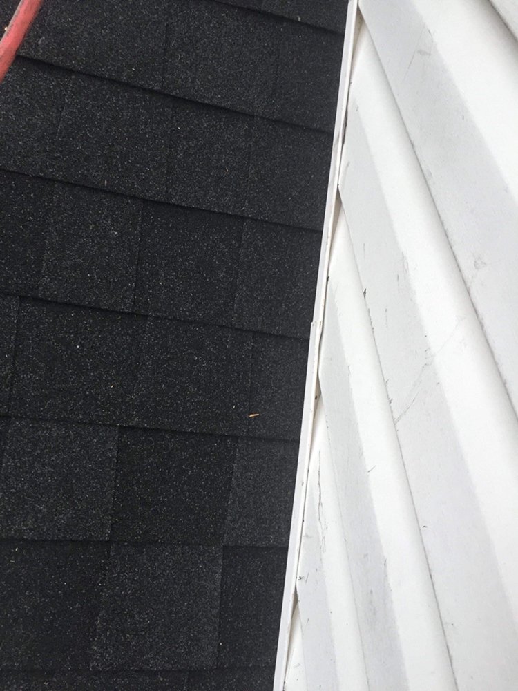 Slide of Roberts Tree Service and Home Repair