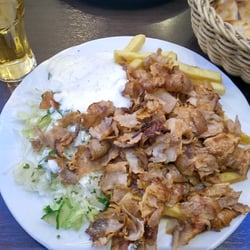 Sultan Saray - Dönerteller mit Pommes, ganz schön viel