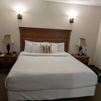 Calvert Hotel - Room - Hotels Near Me - Lewistown, Montana
