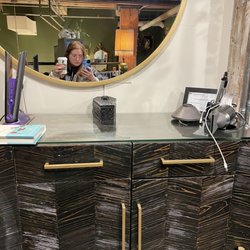 Dead Rose Salon - Getting my hair done by the talented Skye aka Mullet Mother