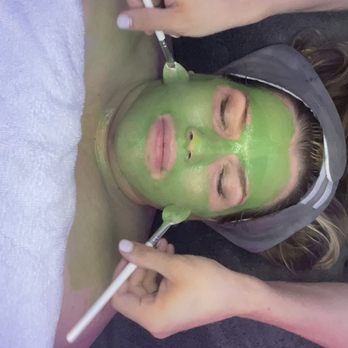 VO Aesthetics - Exfoliating enzyme mask! - Acne Treatment Near Me - Carmel, California VO Aesthetics - Exfoliating enzyme mask! - Acne Treatment Near Me - Carmel, California
