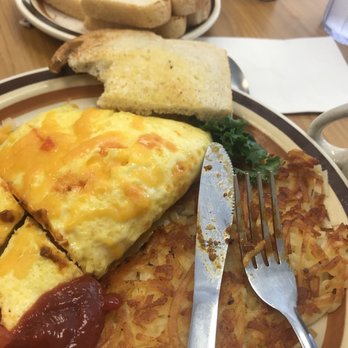 The Hungry Hollow - Veggie omelette was good, try with hash-browns - Breakfast & Brunch Near Me - Carmichael, California