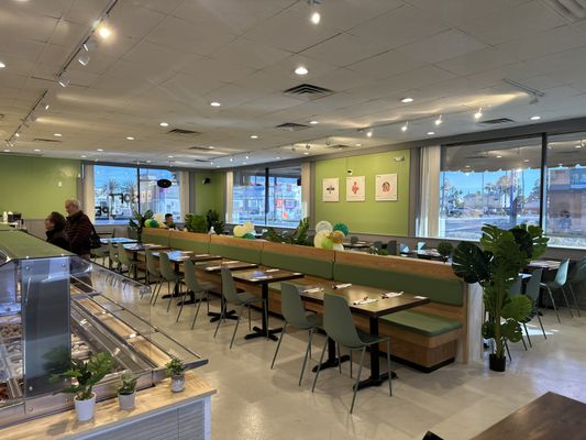Lucky House Seafood Asian by null