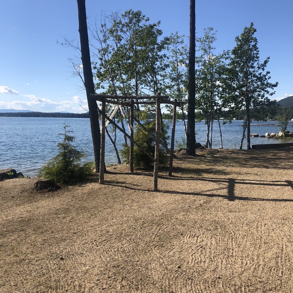 Granite Point Resort - Walk along the beach - Resorts Near Me - Loon Lake, Washington Granite Point Resort - Walk along the beach - Resorts Near Me - Loon Lake, Washington