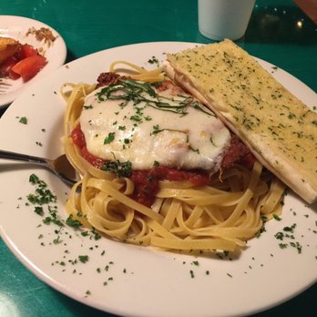 Oregano's - Chicken Parm. Crispy coating very nice marinara and al dente pasta. Only problem more sauce please :) - Pizza Near Me - Tucson, Arizona