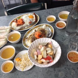 Vietnam Cafe - Nice and mouth watering foods