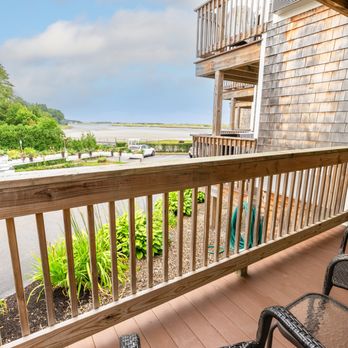 Aspinquid Resort - Room 145 Balcony - Resorts Near Me - Ogunquit, Maine