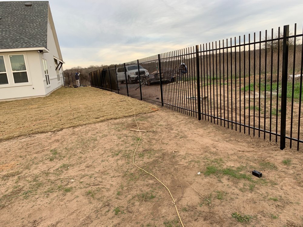 Slide of Patriot Fencing & Roofing