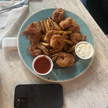The Sandbar Beach Eats - Shrimp & Chips - Bars Near Me - Hilton Head Island, South Carolina The Sandbar Beach Eats - Shrimp & Chips - Bars Near Me - Hilton Head Island, South Carolina