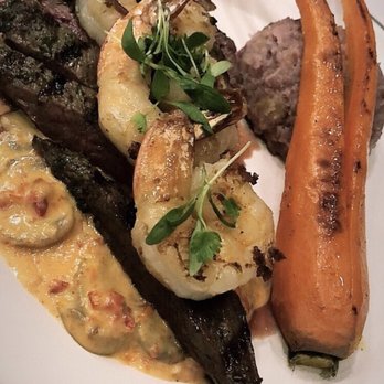 Mour Cocina | Bodega - Wine Bars Near Me - Austin, Texas