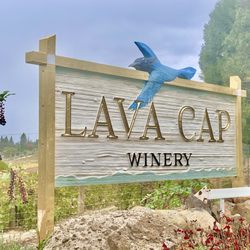 Lava Cap Winery - Out front